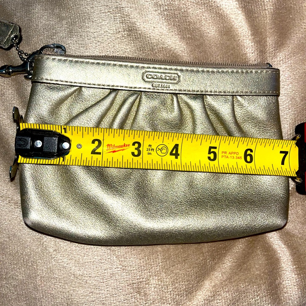 Coach Medium Wristlet in Gold